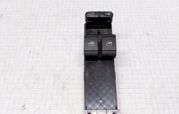 Volkswagen Golf IV Electric window control switch 1J3959857B