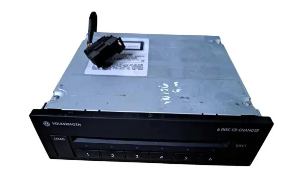 Volkswagen PASSAT B6 CD/DVD changer 3C0035110