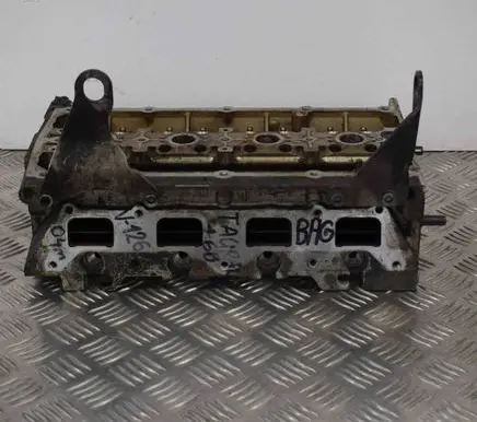 Volkswagen Touran I Engine head 03C103063