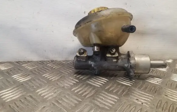 Audi 80 90 S2 B4 Master brake cylinder 4A0611301F