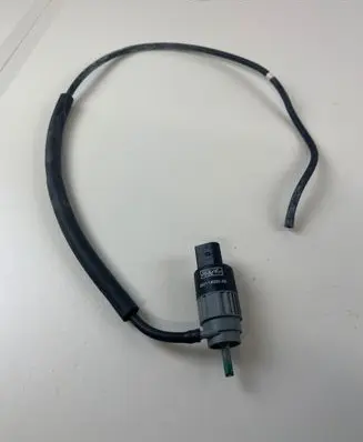 Jaguar XJ X351 Windscreen/windshield washer pump 6M2113K082AB