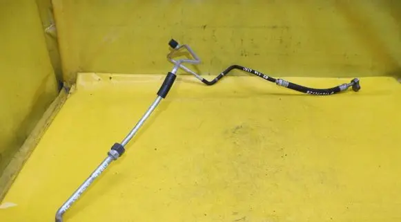 Audi A2 Air conditioning (A/C) pipe/hose 8Z1260713A