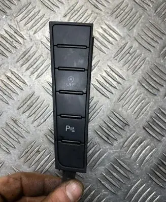 Volkswagen PASSAT CC Parking (PDC) sensor switch 