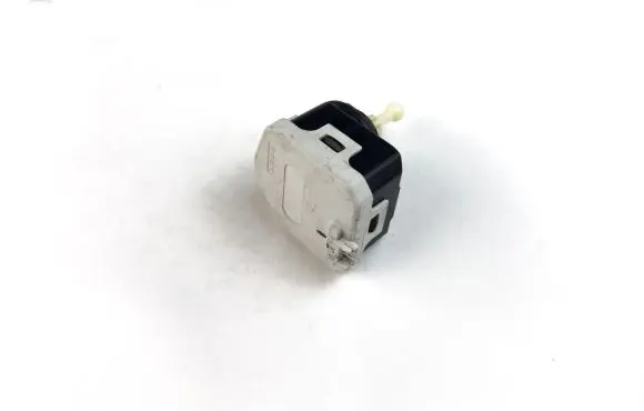 Headlight level adjustment motor