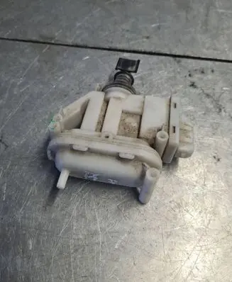 Volkswagen PASSAT B3 Central locking vacuum pump 357862153B