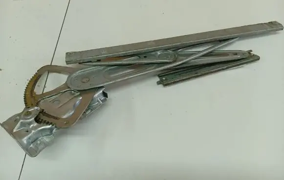 Toyota Yaris Sliding door window regulator with motor 