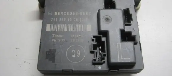 Mercedes-Benz E W211 Door control unit/module 2118201526
