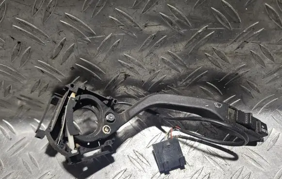 Volkswagen PASSAT B3 Wiper control stalk