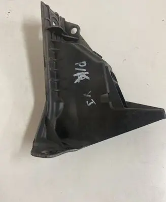 Radiator mount bracket