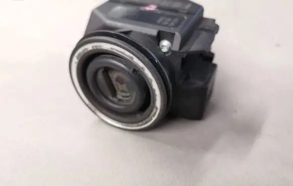 Mercedes-Benz E W210 Ignition lock 2105450308 33000352