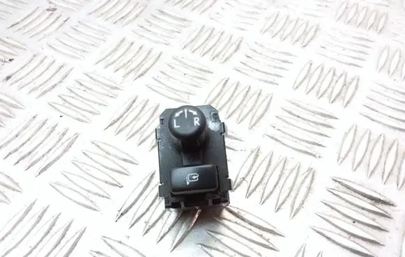 Subaru XV Wing mirror switch 83061FJ000