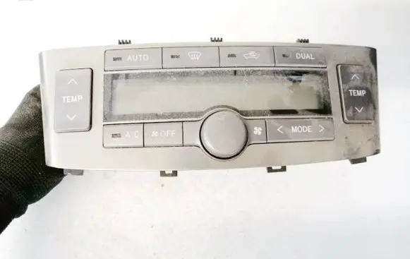 Toyota Avensis T250 Climate control unit 5590005160 55900-05160