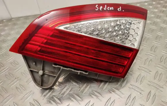 Ford Mondeo MK IV Tailgate rear/tail lights 7S7113A602a 0374 PMMA