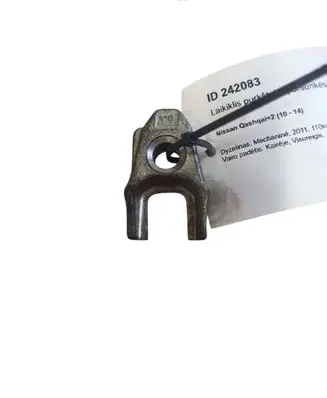 Nissan Qashqai+2 Fuel Injector clamp holder 
