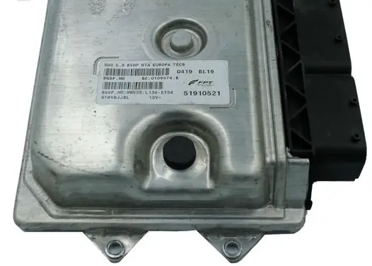 Fiat 500 Engine control unit/module 51910521 8GSFHM