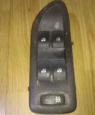 Renault Laguna II Electric window control switch 26516