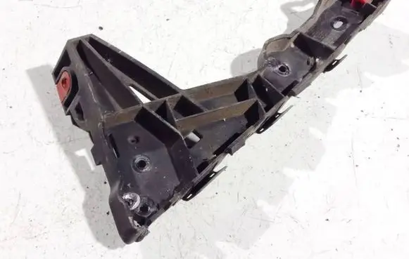 Opel Astra H Front bumper mounting bracket 24460284 331883181