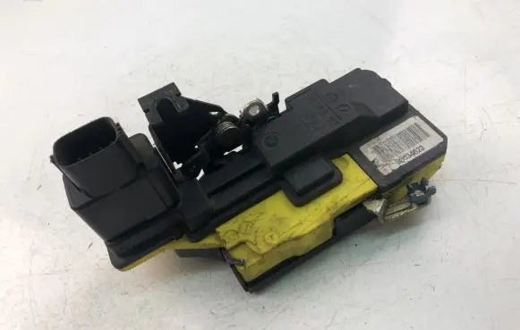 Volvo XC90 Coupe door lock (next to the handle) 30634623