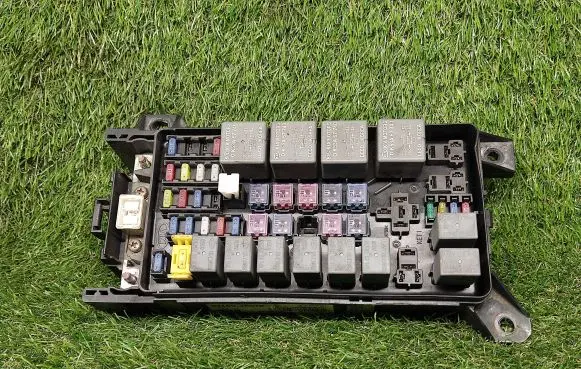 KIA Sorento Fuse module 911603E070