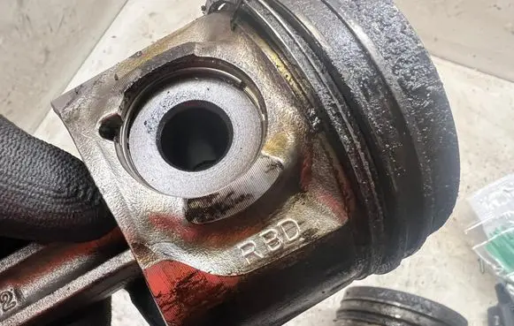 Honda Civic Piston with connecting rod RJL22RBD