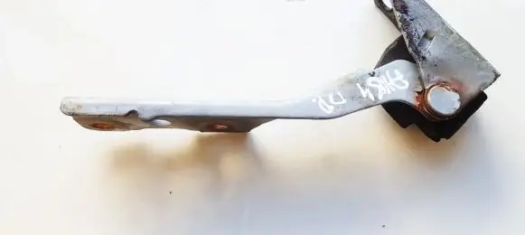 Mitsubishi Lancer Engine bonnet/hood hinges
