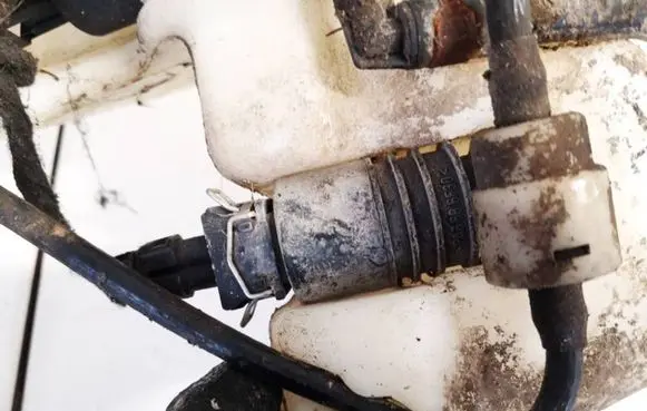 Opel Zafira A Windscreen/windshield washer pump