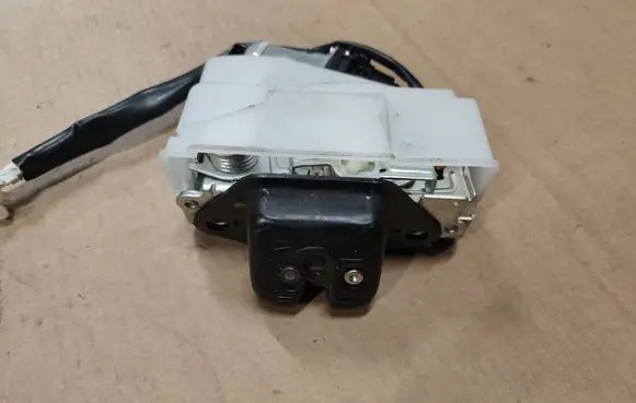 Honda Accord Tailgate/trunk/boot lock/catch/latch 1638000120
