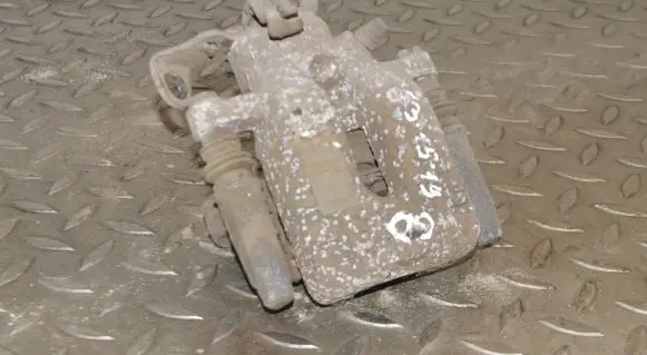 Peugeot 2008 I Rear brake caliper