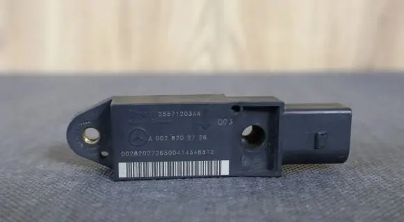 Mercedes-Benz SLK R171 Airbag deployment crash/impact sensor 0028202726 A0028202726