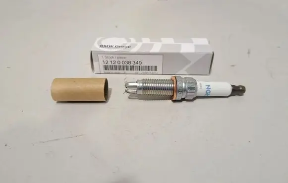 BMW 5 F10 F11 Spark plug 0038349 0034091