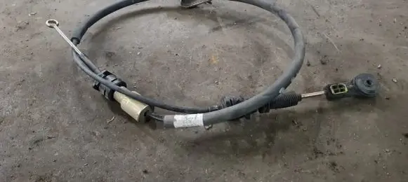 Gear shift cable linkage