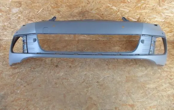 Volkswagen Golf VI Front bumper