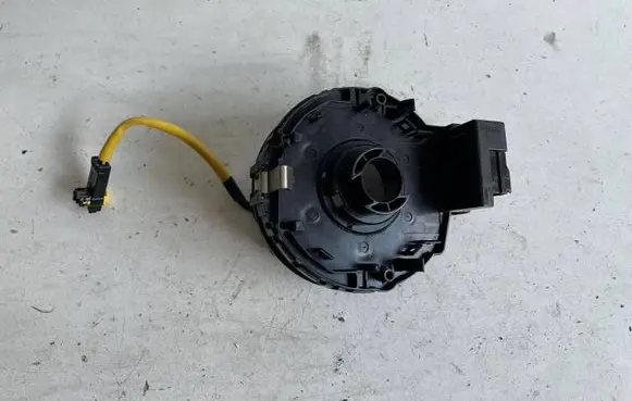 Suzuki Grand Vitara II Airbag slip ring squib (SRS ring) AM64J1RS67415