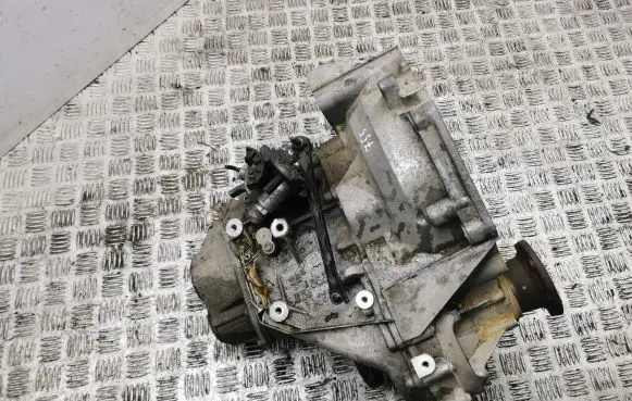 Volkswagen Golf VIII Manual 6 speed gearbox SEL