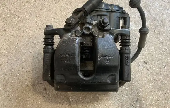 Mercedes-Benz GLE W167 Rear brake caliper A1674230101