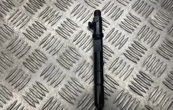 Audi A6 S6 C5 4B Fuel injector 059130201E