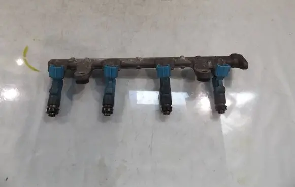 Toyota Yaris Fuel main line pipe