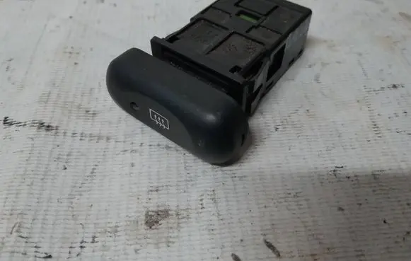 Suzuki Baleno EG Windscreen/window heater switch