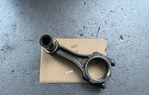 Nissan Patrol Y61 Connecting rod/conrod 121002W201