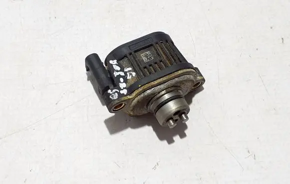 Audi Q5 SQ5 Valve 06M906048F
