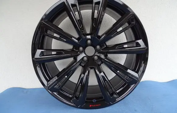 Audi Q8 R23 light alloy rim 4M8601025R 4M8601025AT
