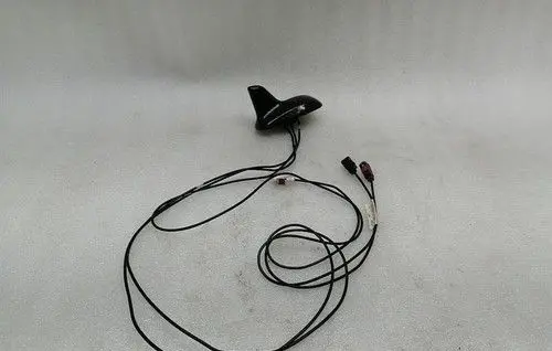 Mercedes-Benz C W204 Aerial antenna switch A2048204575
