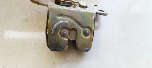 Mitsubishi Carisma Tailgate/trunk/boot lock/catch/latch