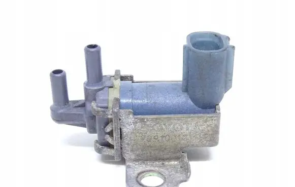 Lexus GS 250 350 300H 450H Turbo solenoid valve 90910-12118