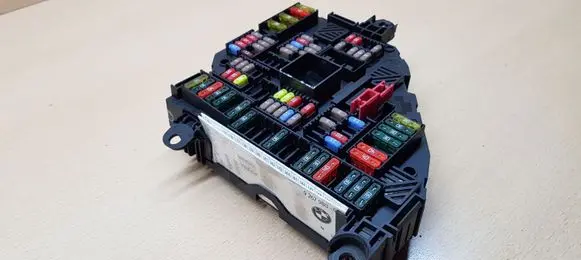 BMW 5 F10 F11 Fuse box set 1670499