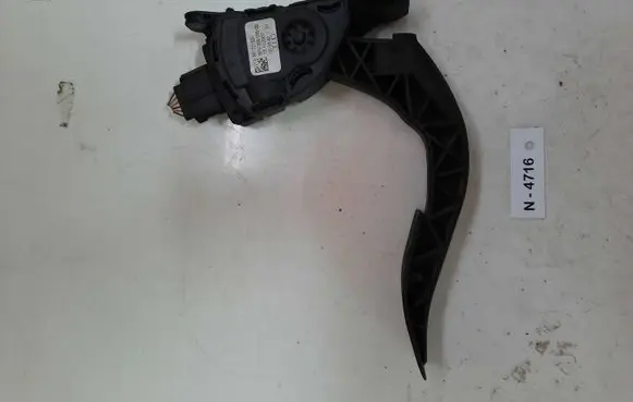 Audi A6 S6 C6 4F Accelerator throttle pedal 8K1721523