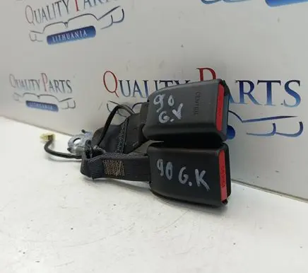 Subaru Forester SJ Middle seatbelt buckle (rear) G2288