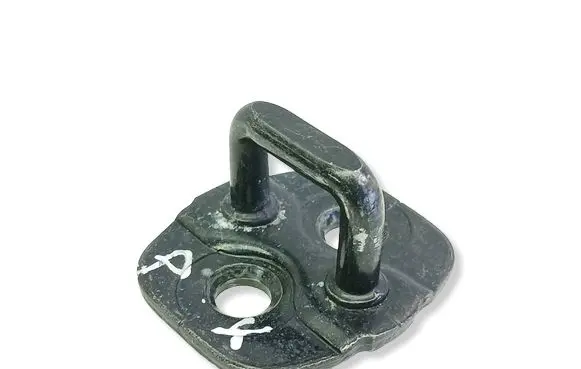 Nissan Qashqai+2 Front door lock loop/hook striker 