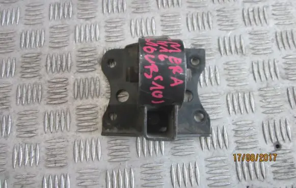 Nissan Almera N16 Gearbox mount