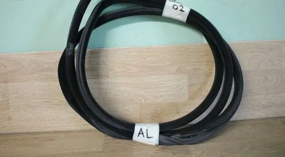 Volvo S60 Rear door rubber seal (on body) 
